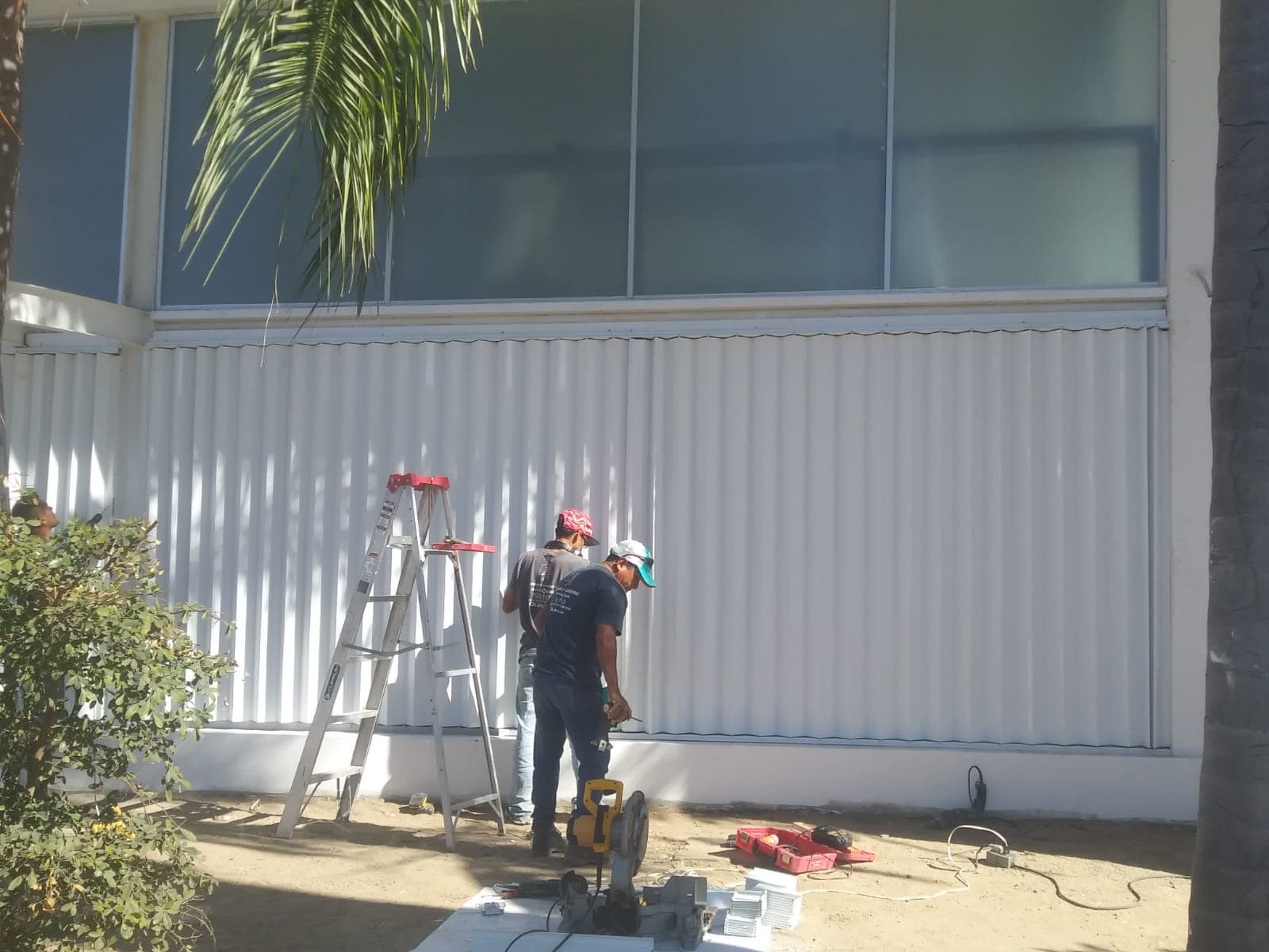 Cortina anticiclónica en fachada